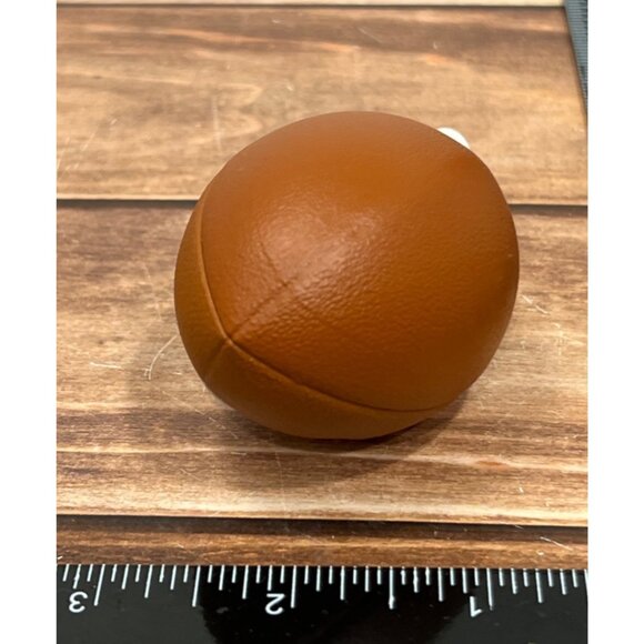 2014 HALLMARK KEEPSAKE ORNAMENT QG01266 FOOTBALL STAR BY MIKE ADAIR - Picture 8 of 8